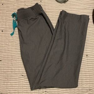 FIGS Basic Scrub Pant in Graphite